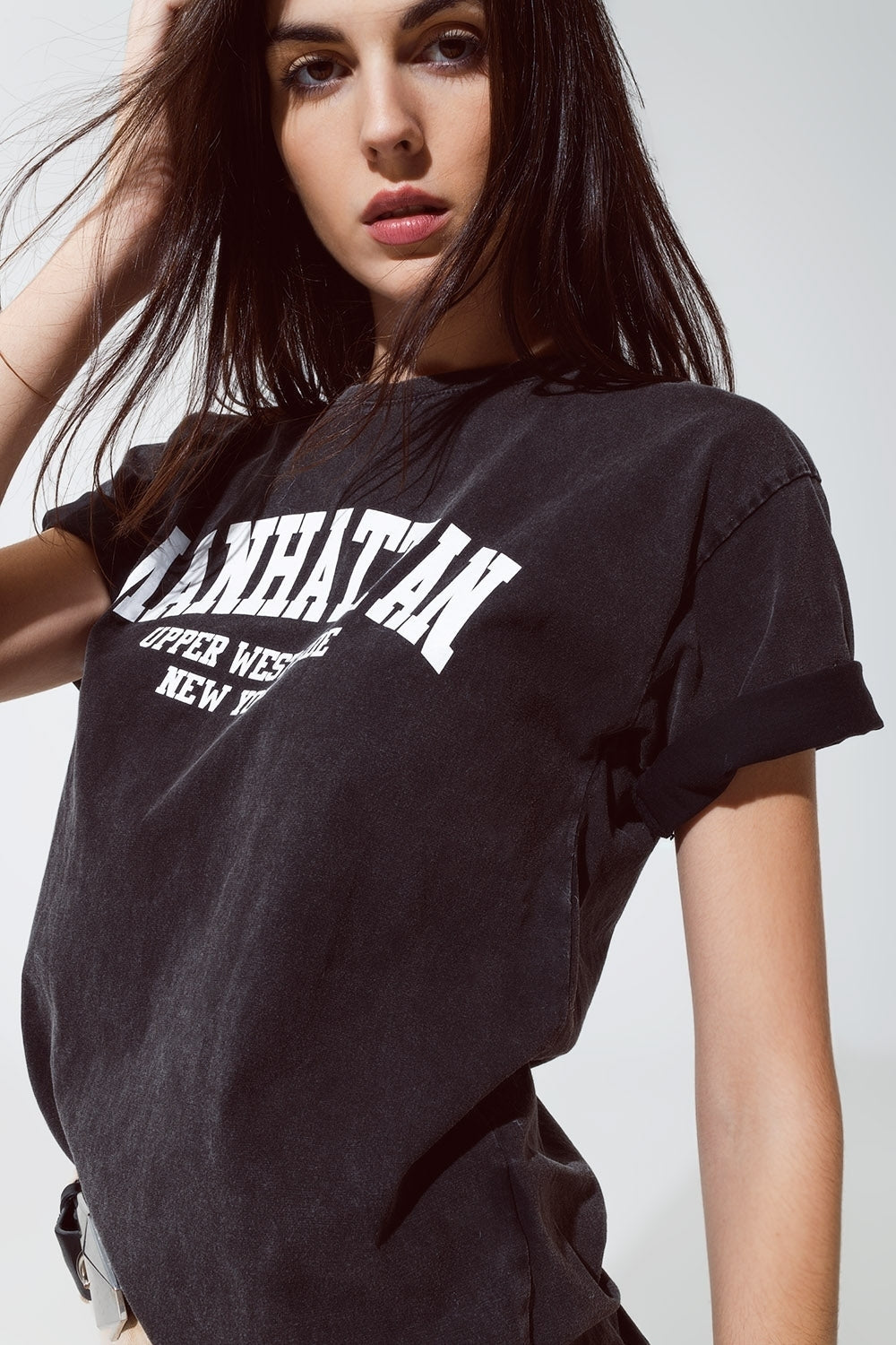 T-shirt a maniche corte con testo grafico Manhattan sul davanti in nero vintage