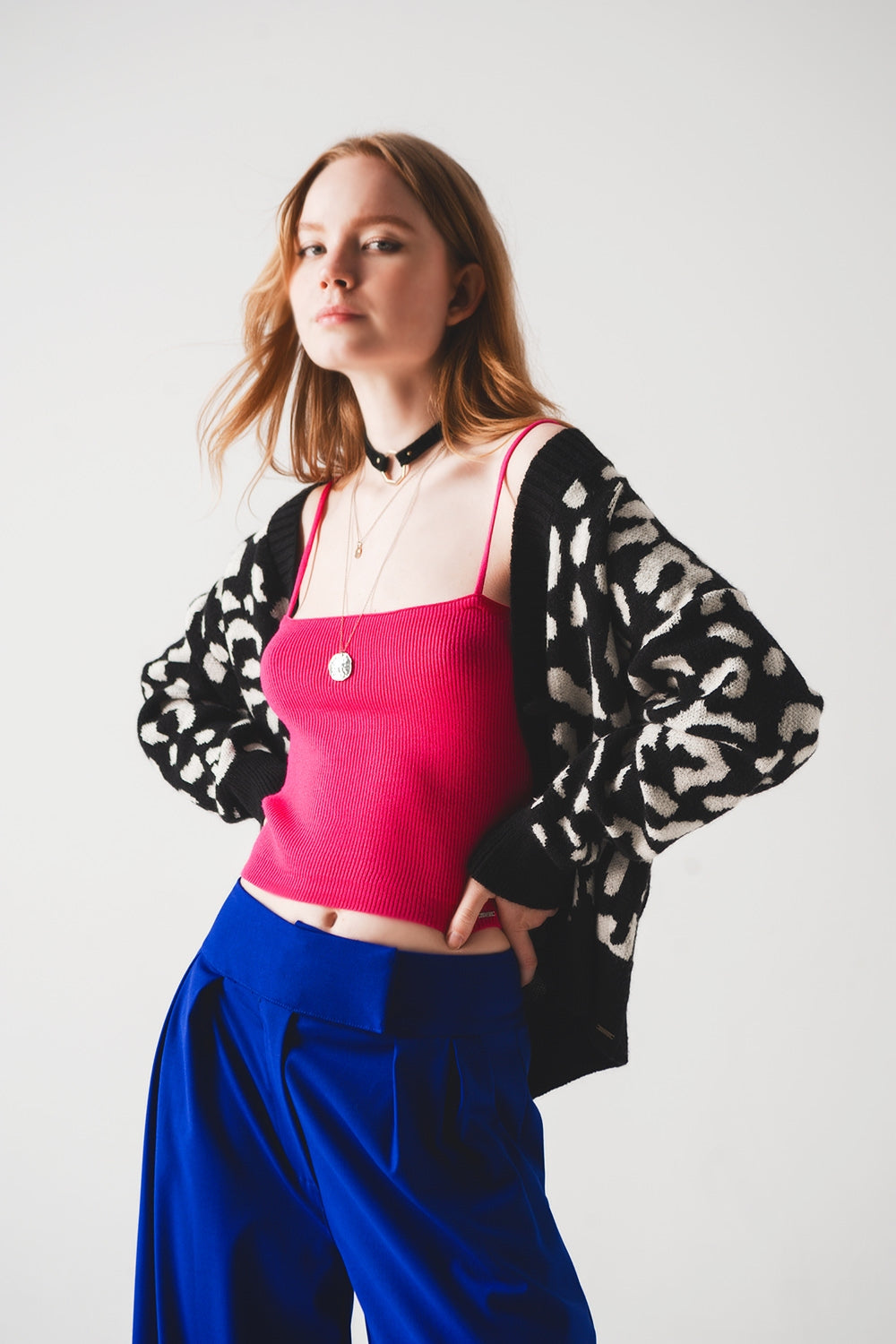 Top con bretelle in maglia a coste fucshia
