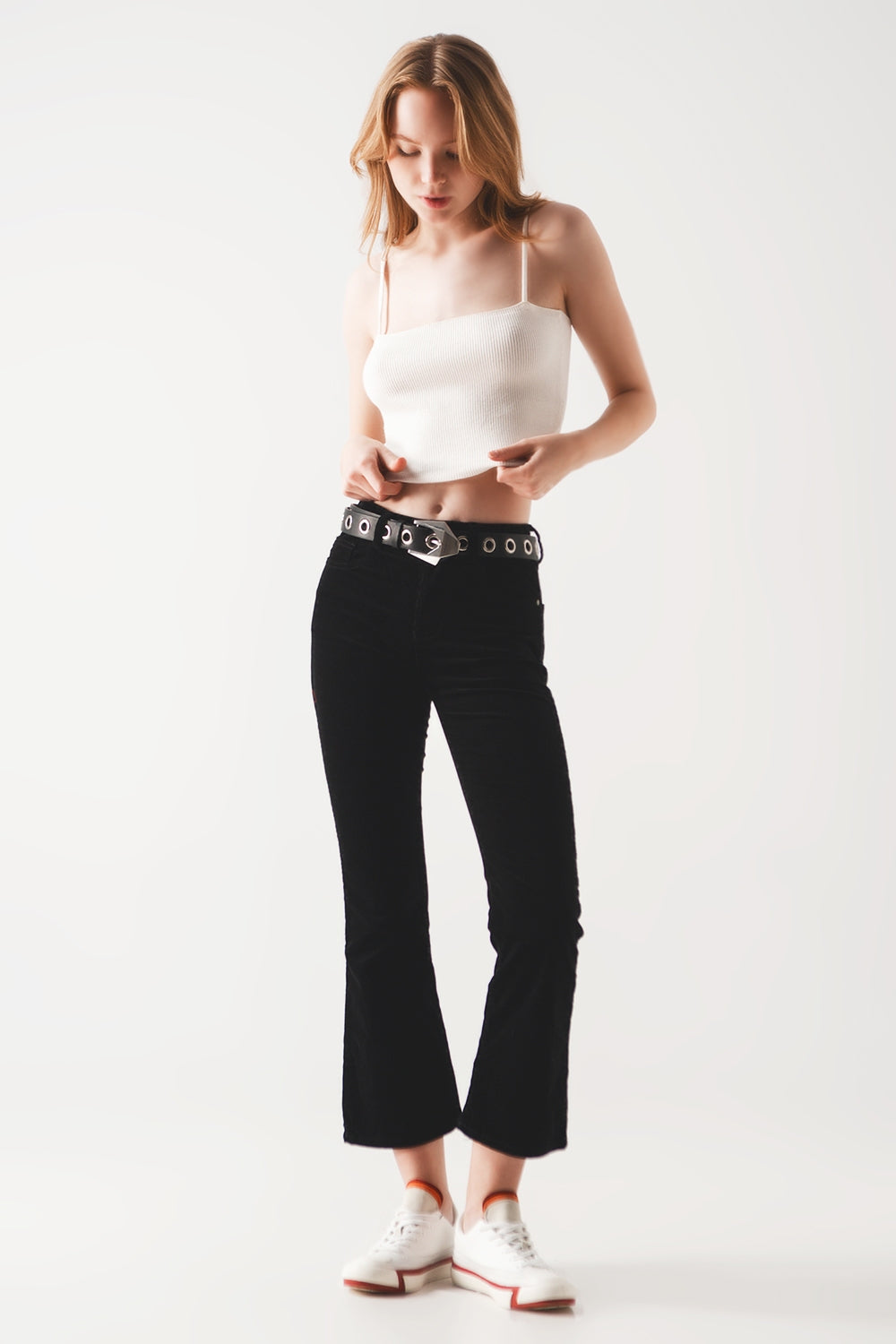 Top con bretelle in maglia a coste panna