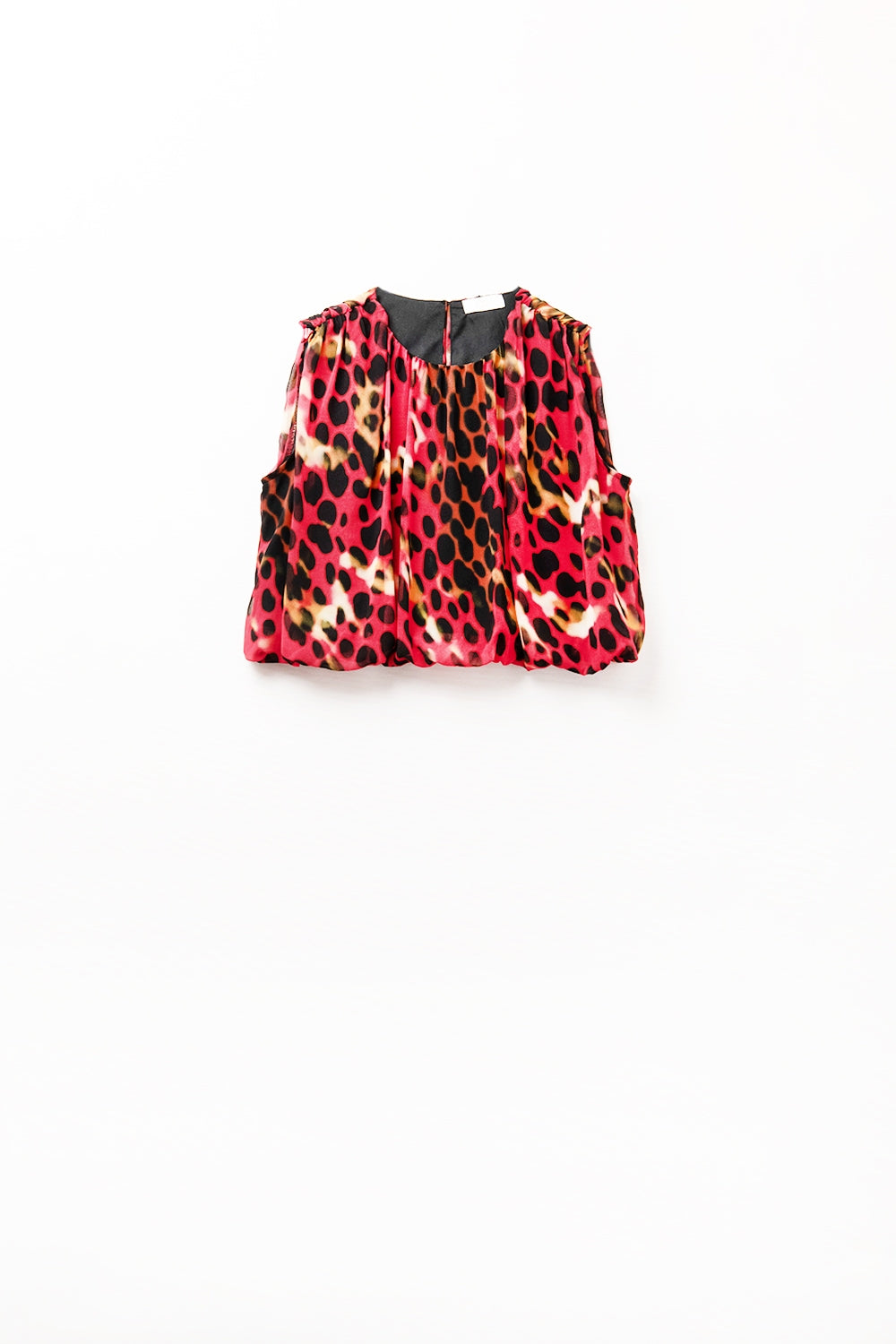 Top cropped con stampa animalier plissettata in rosso e nero