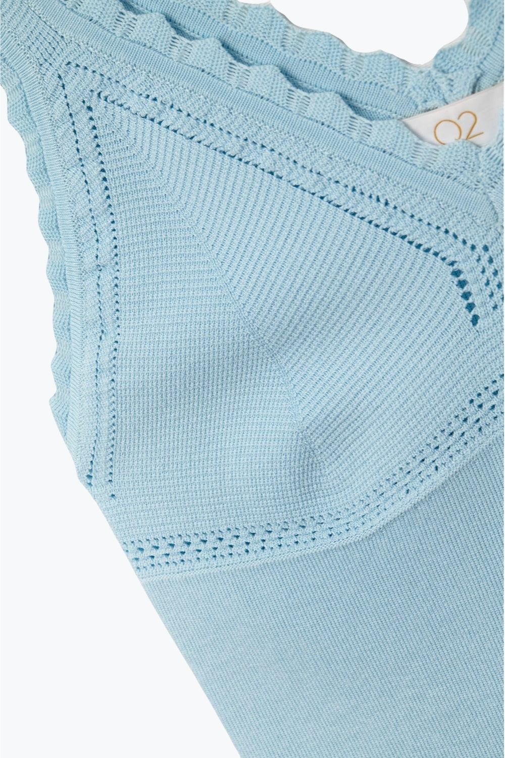 Top in maglia a coste blu baby con scollo a V smerlato