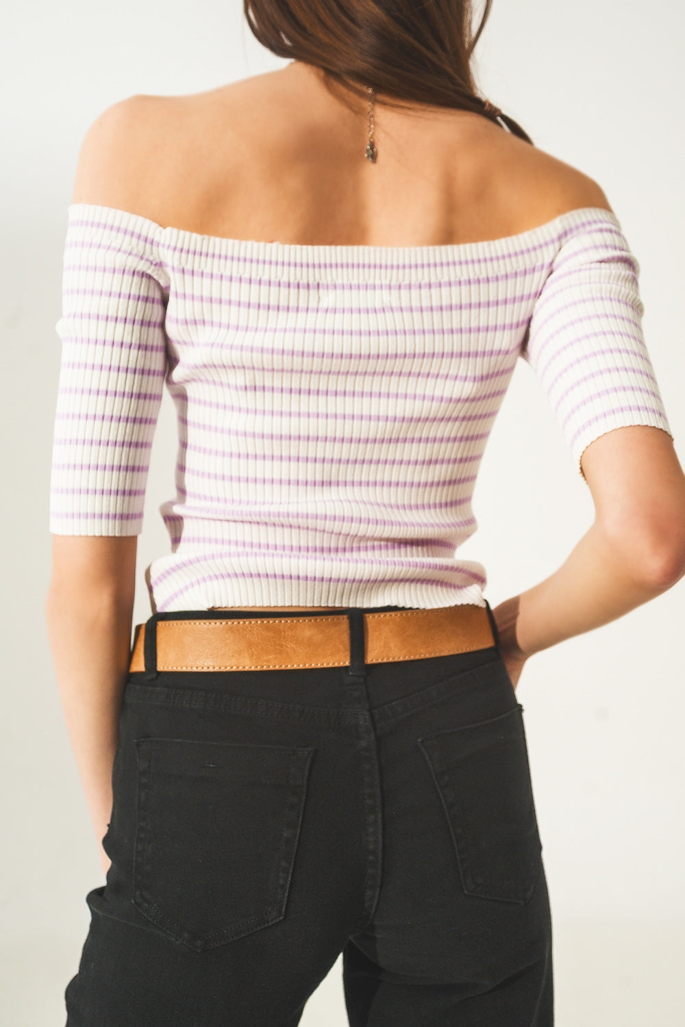 Top lilla a righe con scollo Bardot