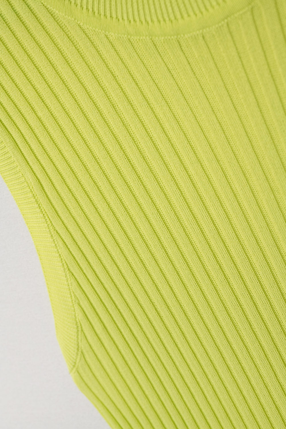 Top verde lime senza maniche in maglia a coste