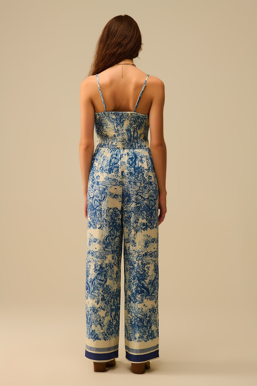 Tuta con stampa Toile de Jouy e spalline sottili