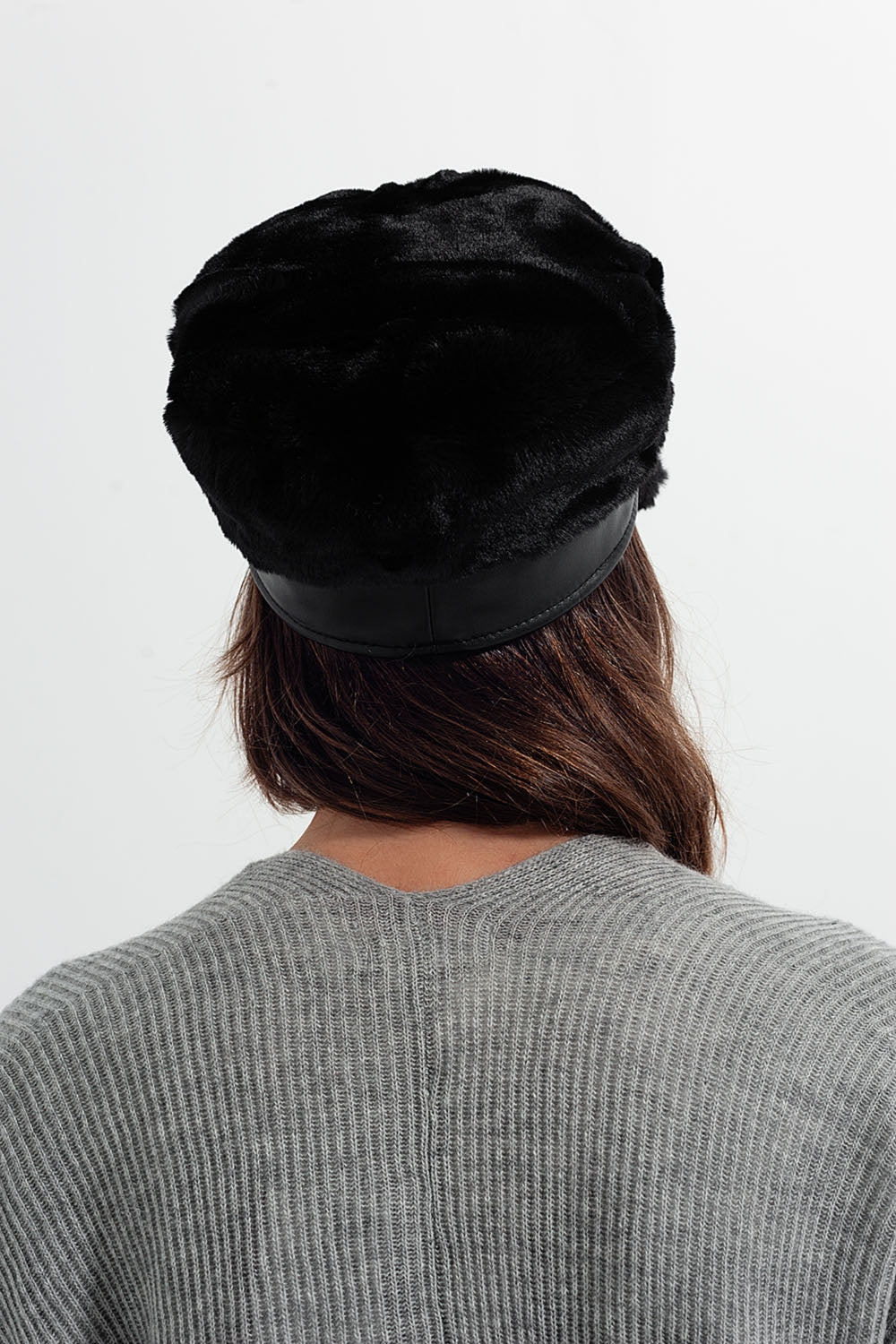 Berretto baker boy in pile borg colore nero