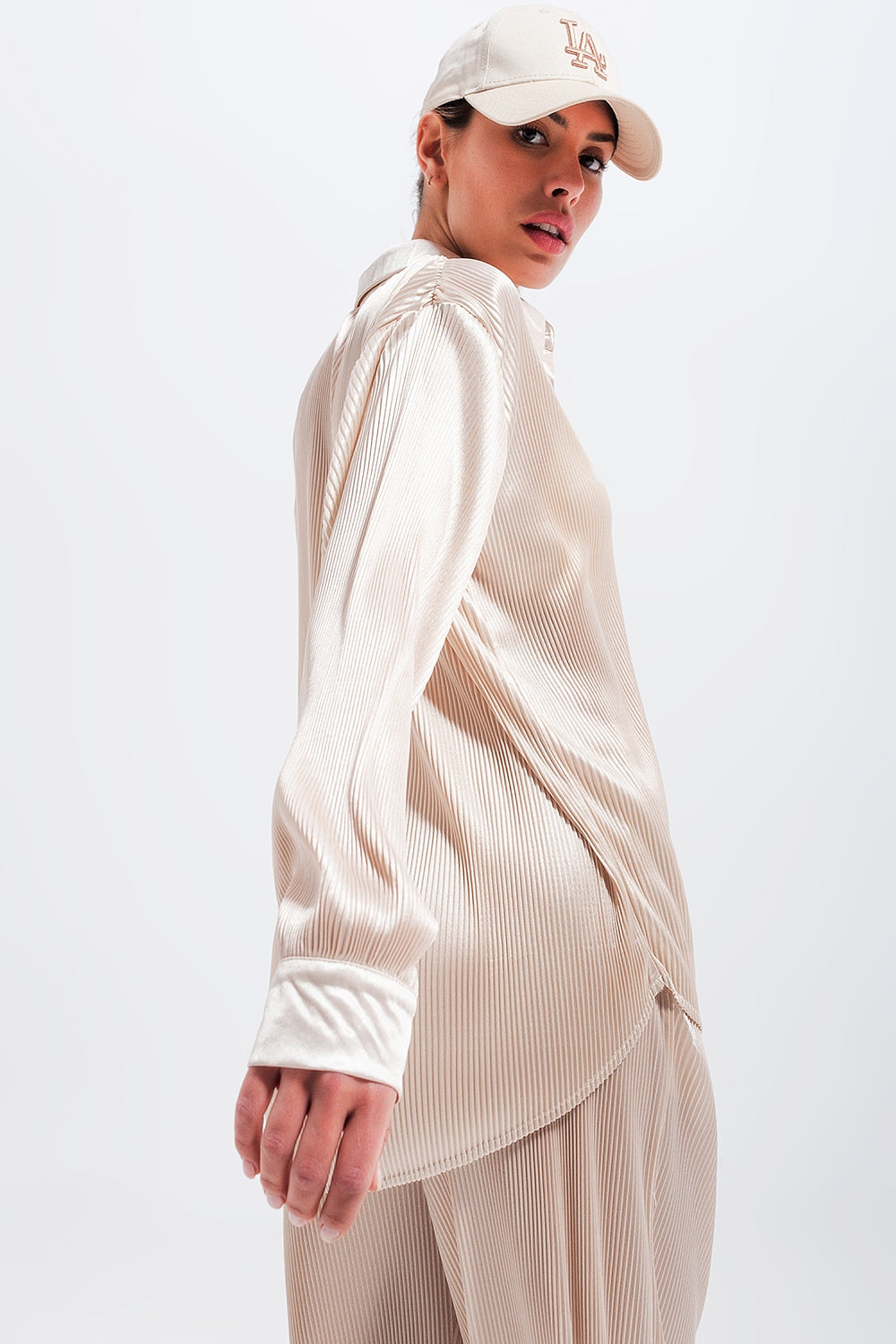 Camicia oversize in raso color champagne