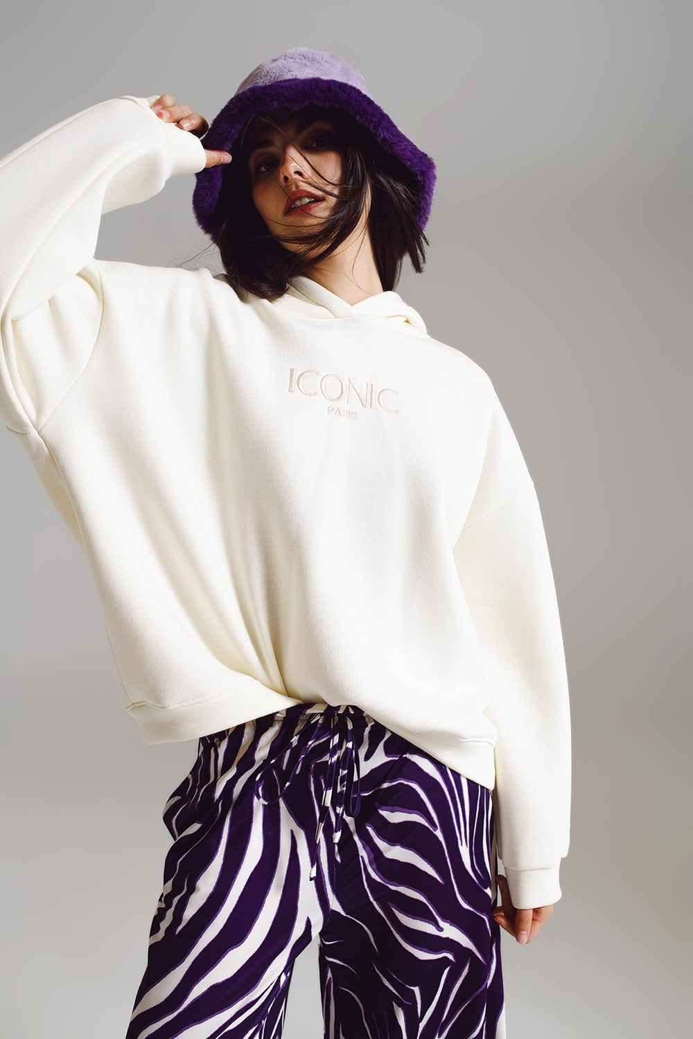 Q2 Felpa con cappuccio oversize iconica in bianco