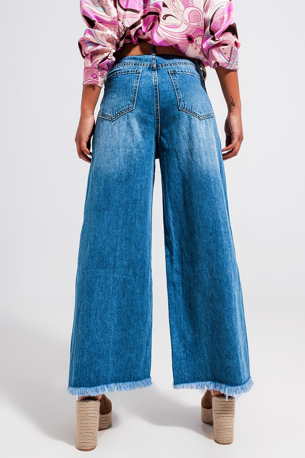 Jeans a zampa comodi lavaggio medio