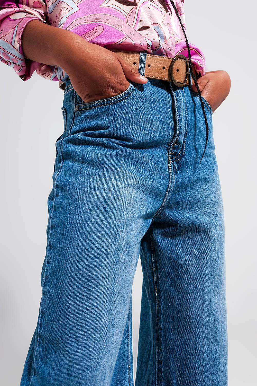 Jeans a zampa comodi lavaggio medio