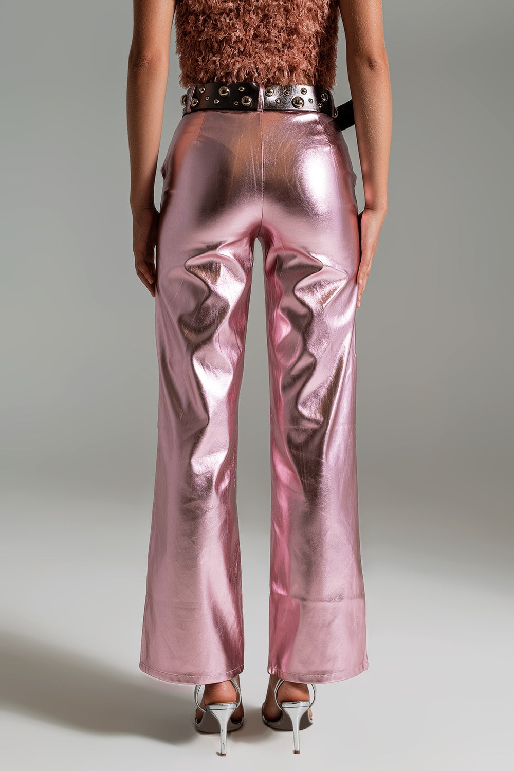 Pantaloni dritti metallizzati in rosa
