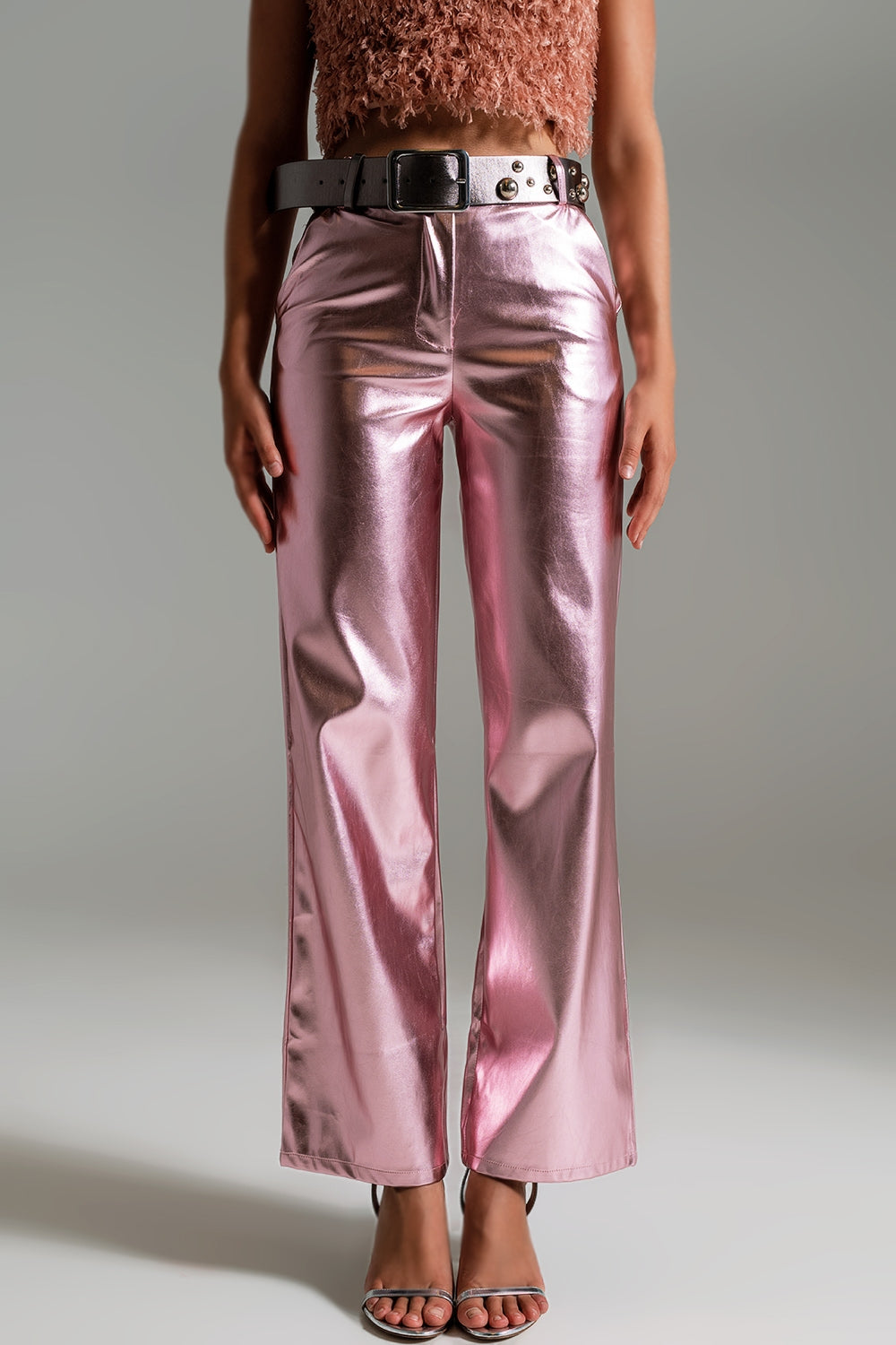 Pantaloni dritti metallizzati in rosa