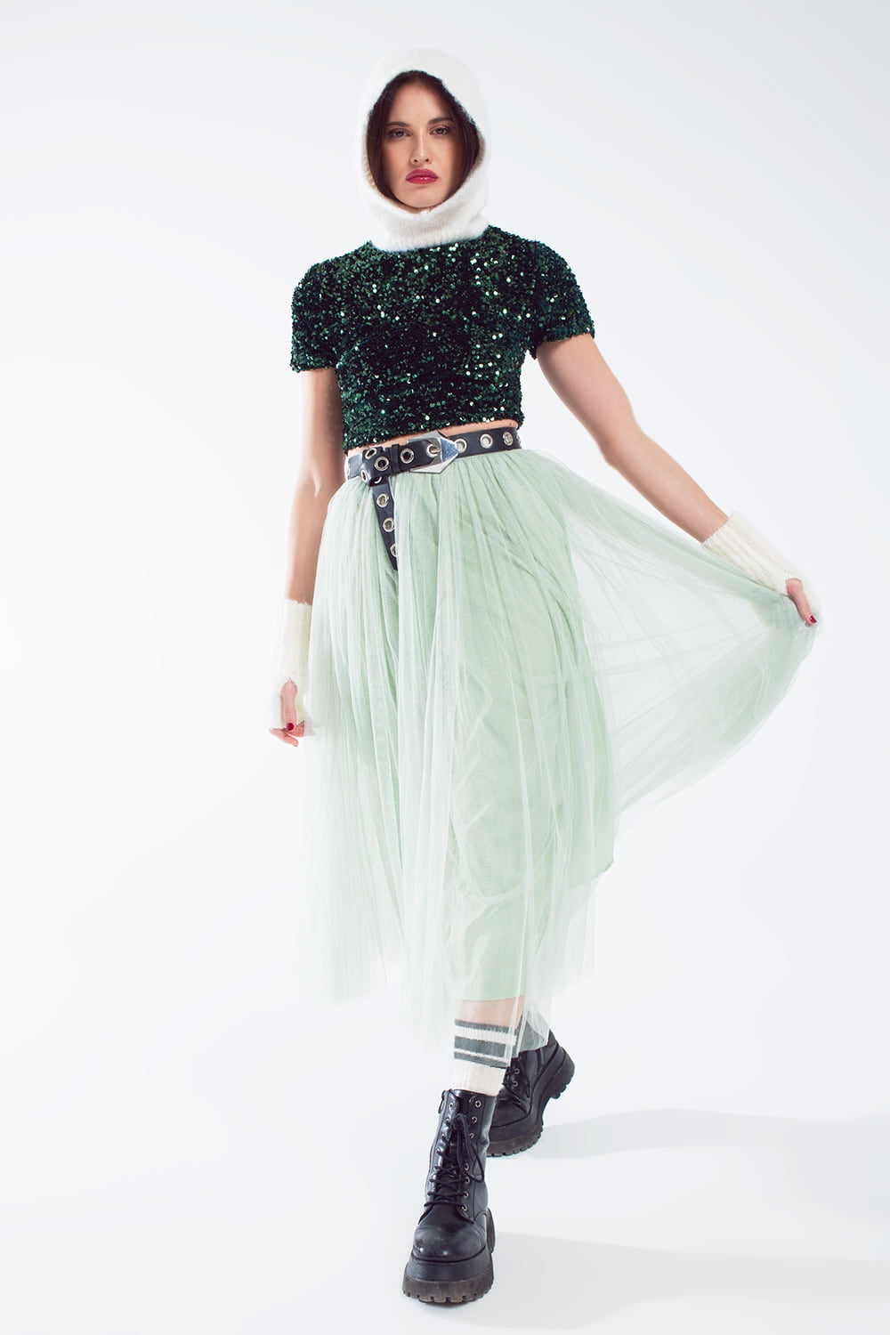 Top cropped a collo alto in paillettes verdi