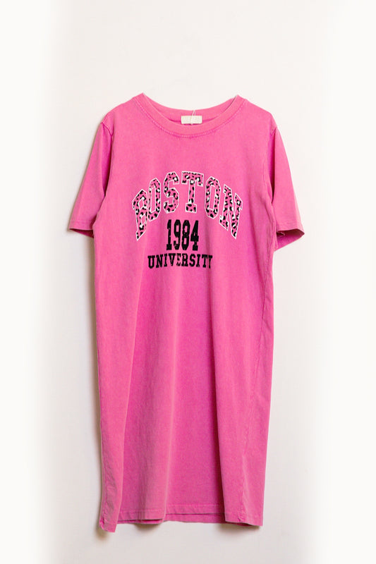 Q2 Vestito T-Shirt midi rosa Boston 1984 Università