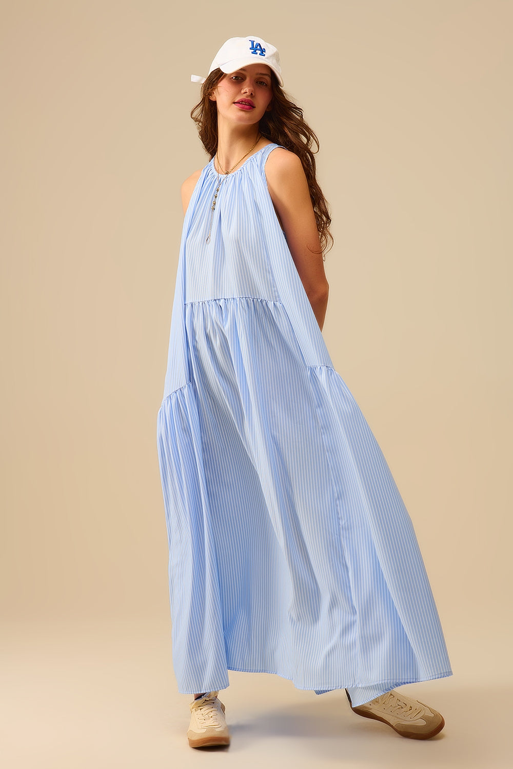 Abito a righe con aletta blu e bianco