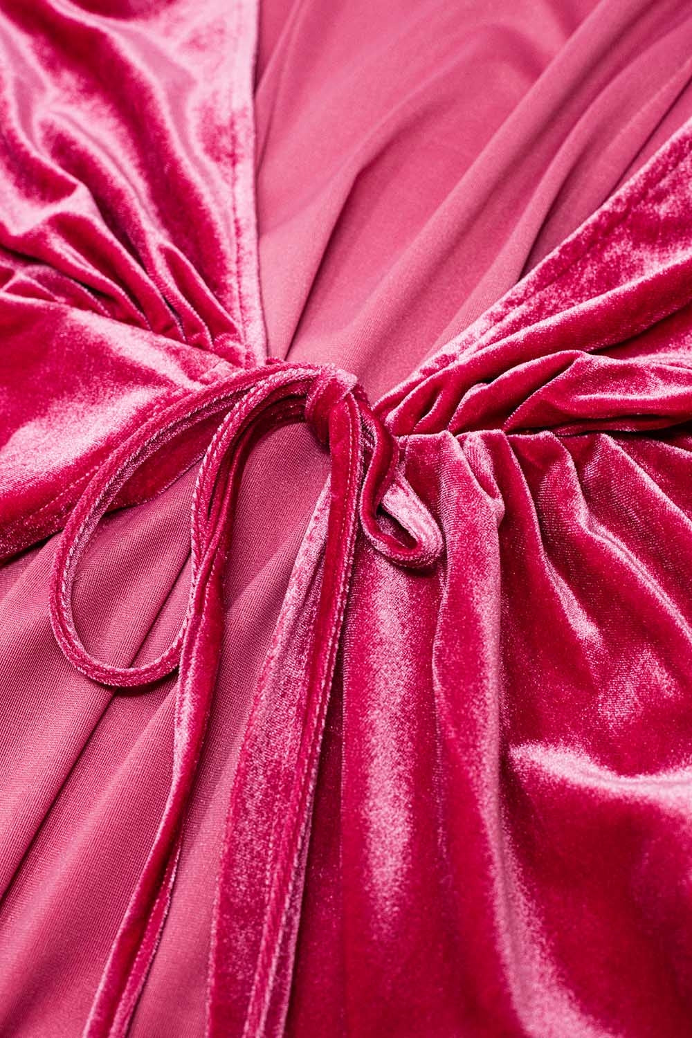 Abito a strati in velluto fucsia con dettaglio a cravatta