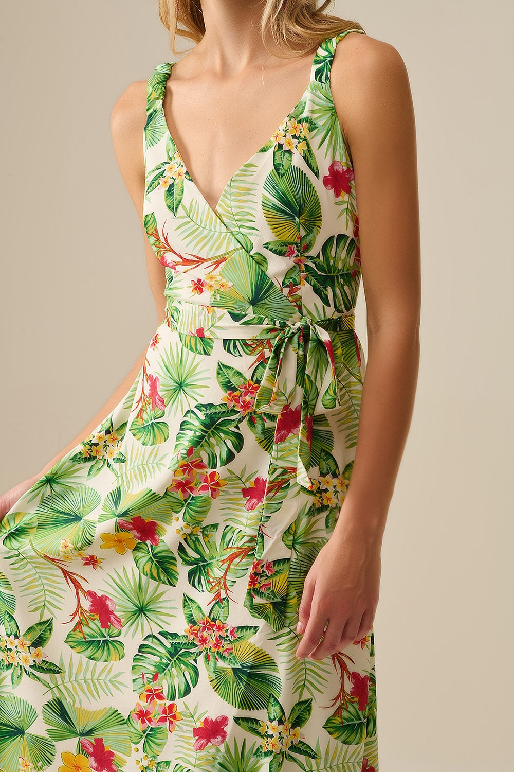 Abito lungo bianco con stampa tropicale
