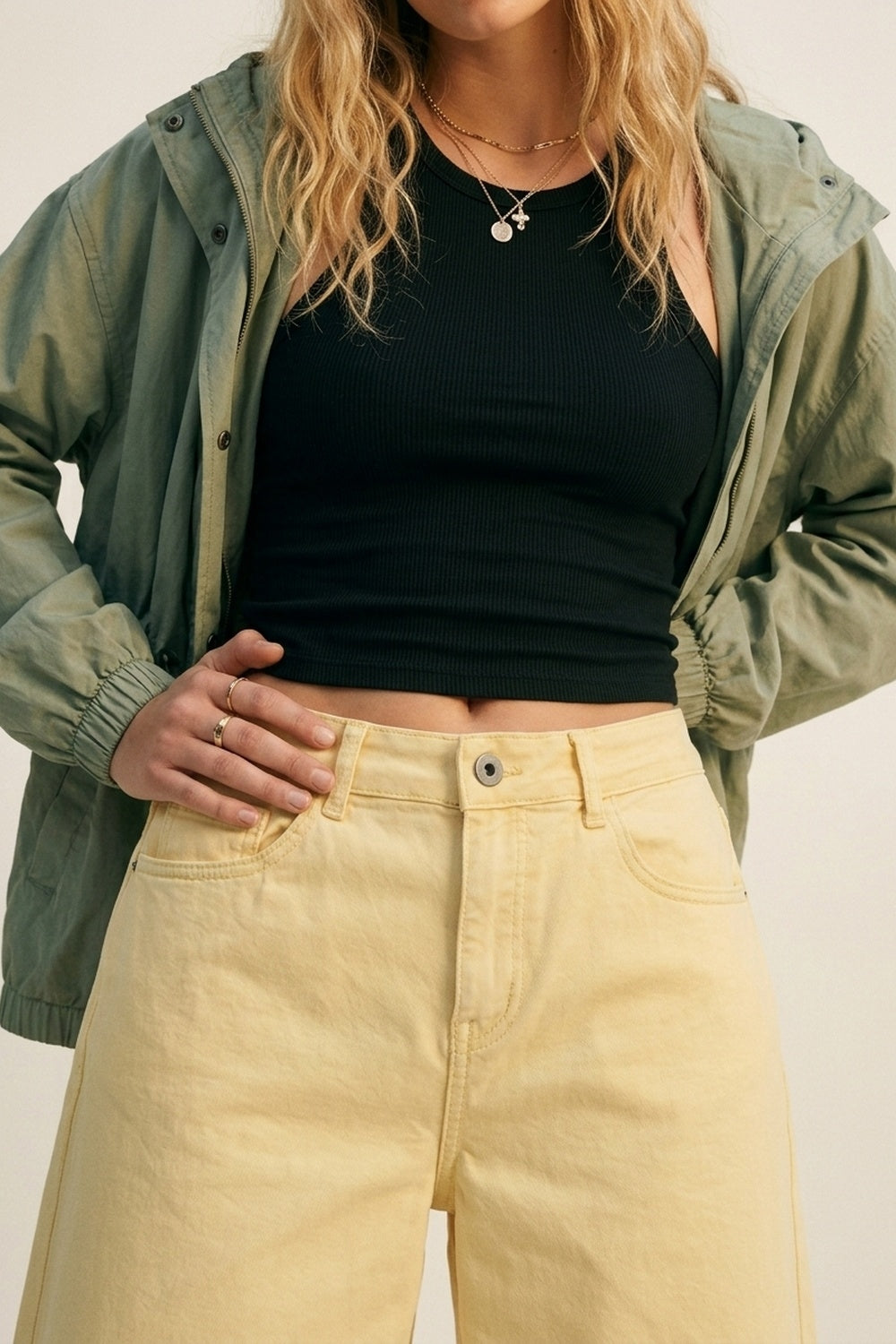 Bermuda in denim elasticizzato color Giallo Burro