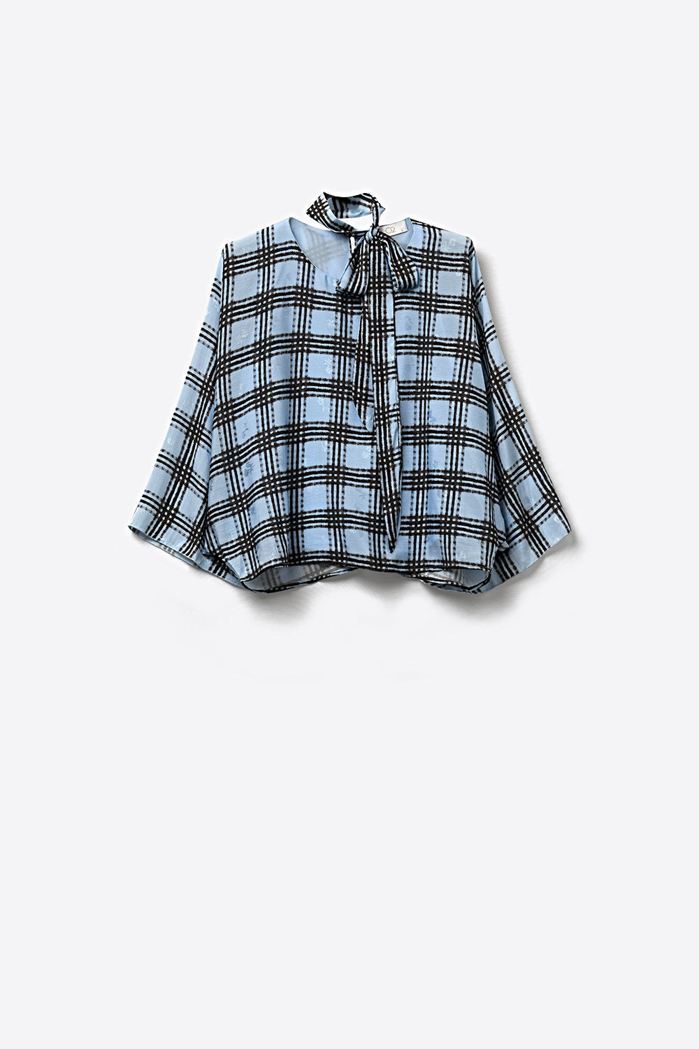 blusa blu in chiffon con stampa a quadri con maniche ampie e cravatta al collo
