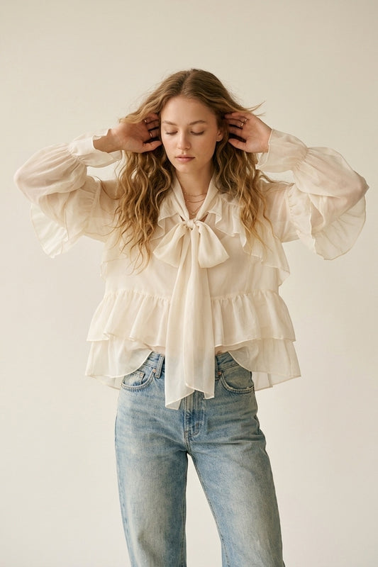 Q2 Blusa in Chiffon Crema con Volant Sfumati