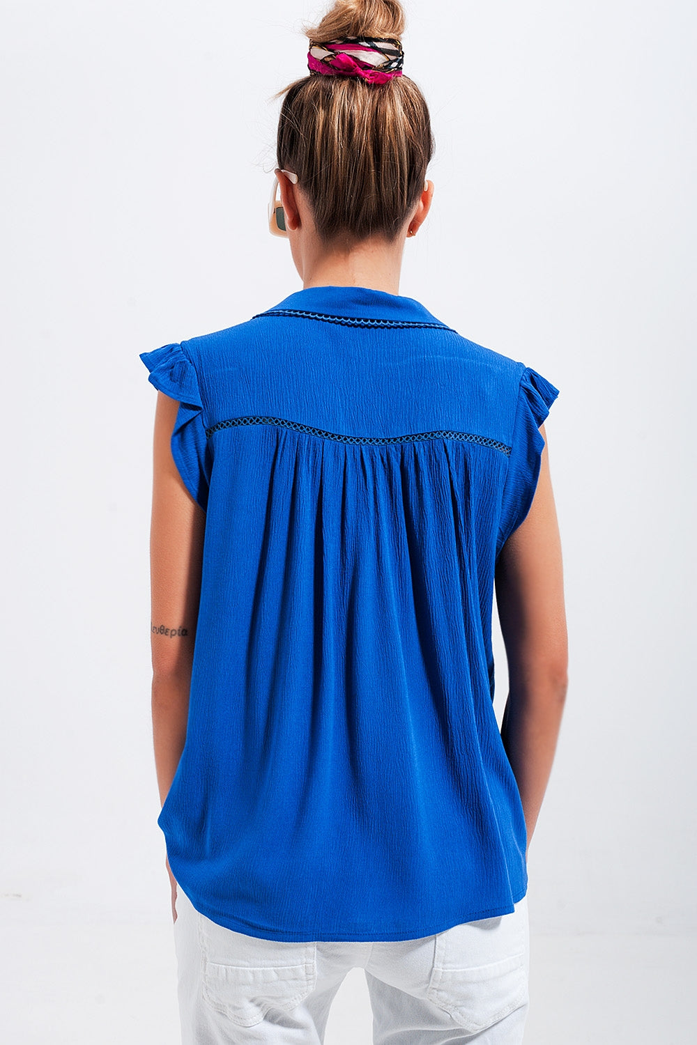 Blusa maniche con volant blu
