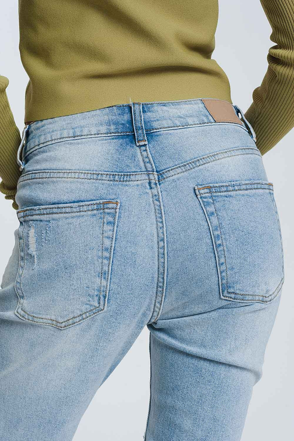 Boyfriend jeans azzurri con strappi