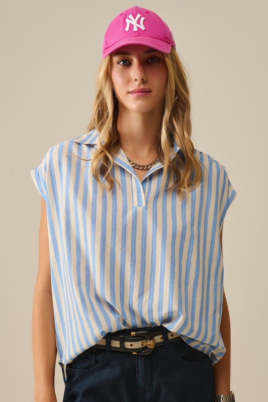 Q2 Camicetta a righe con maniche scese in blu