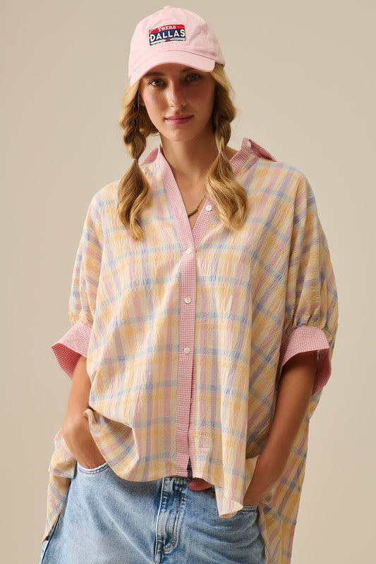 Q2 Camicetta fluida oversize con contrasto a scacchiera