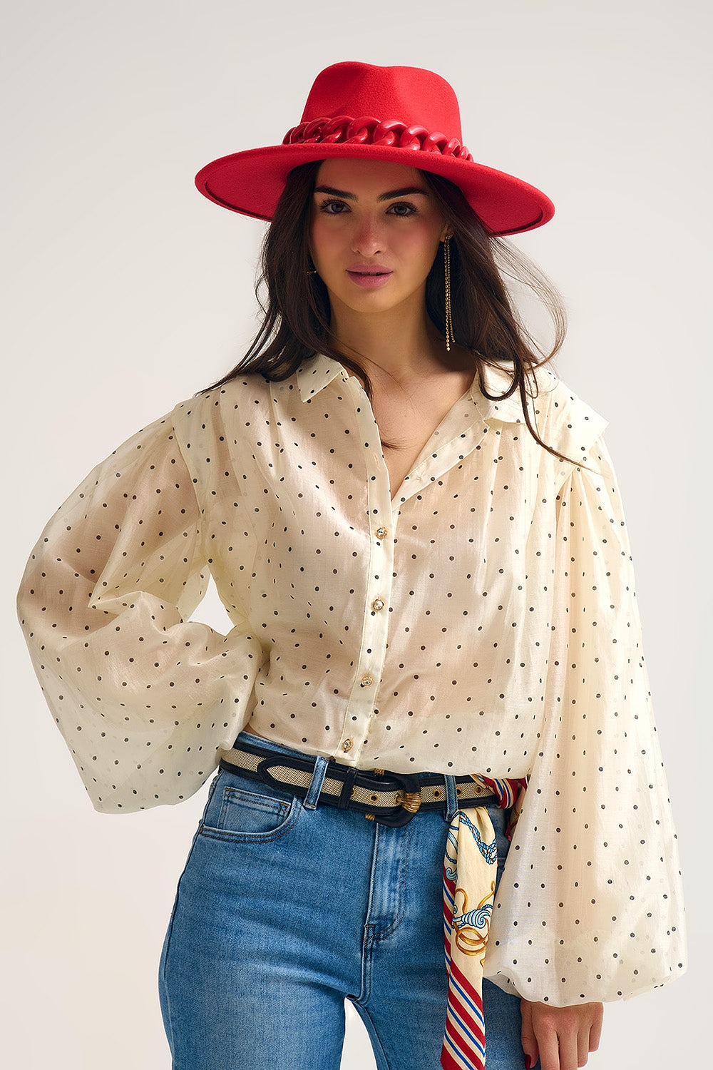 Q2 Camicetta in seta a pois avorio con maniche a palloncino e bottoni dorati