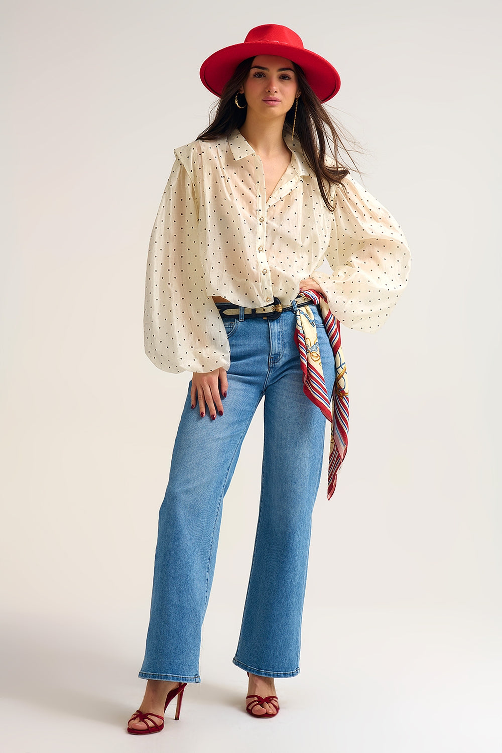 Camicetta in seta a pois avorio con maniche a palloncino e bottoni dorati