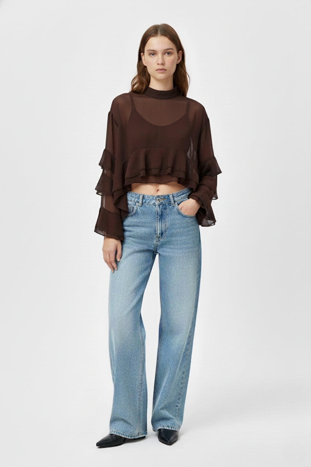 Camicetta marrone a mantella trasparente in chiffon con volant