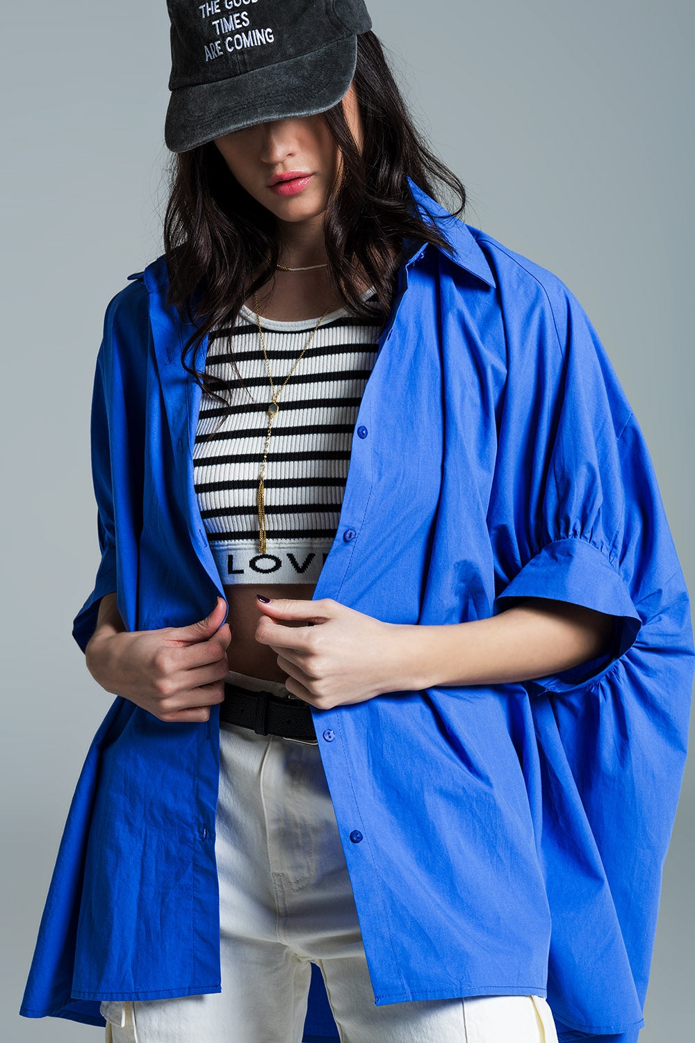 Camicetta oversize blu con maniche corte