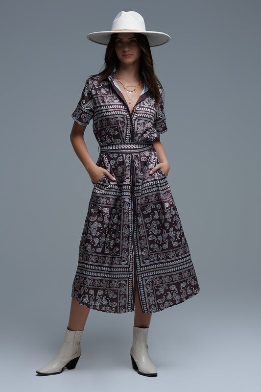Q2 Camicia a maniche corte con stampa Paisley in marrone