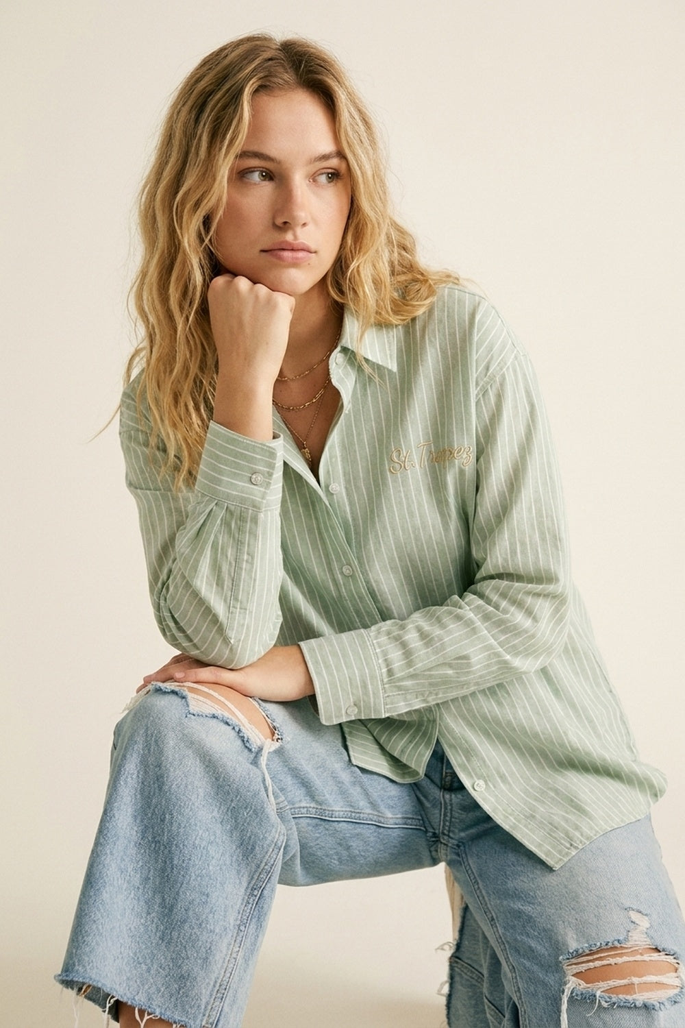 Q2 Camicia a righe verde chiaro con logo ricamato St. Tropez