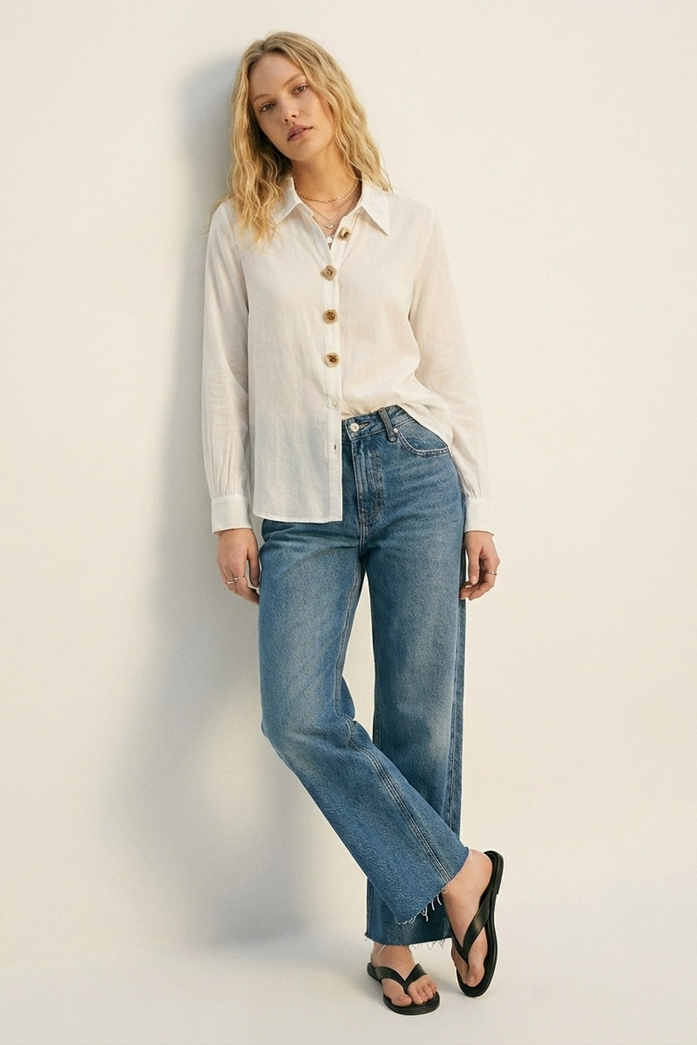 Camicia Bianca con Colletto Ricamato a Paillettes