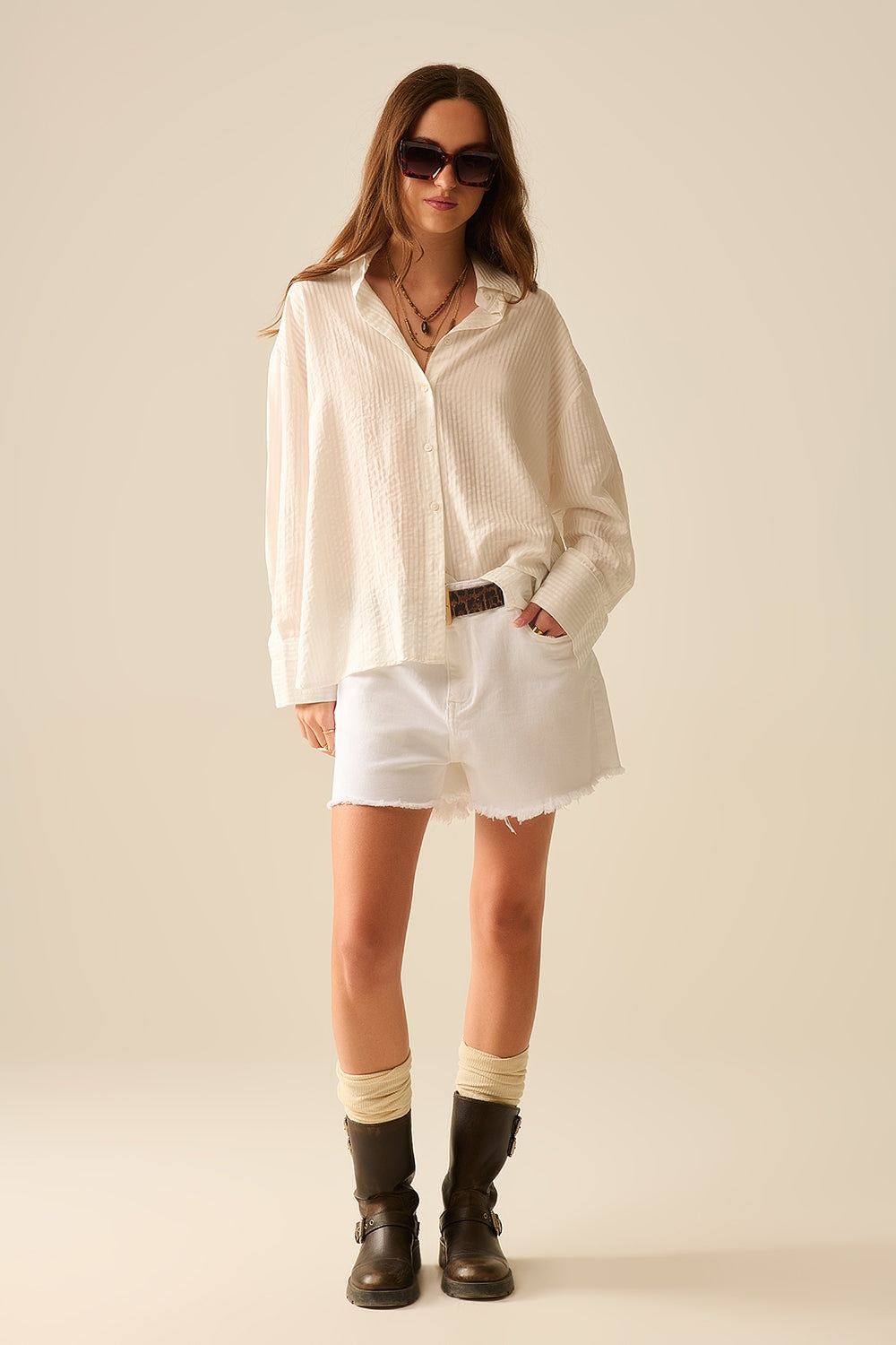 camicia bianca oversize con fiocco sul retro