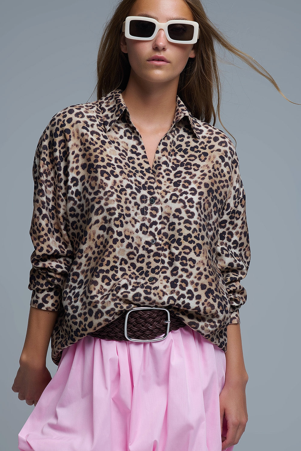 Camicia button-down oversize con stampa leopardata