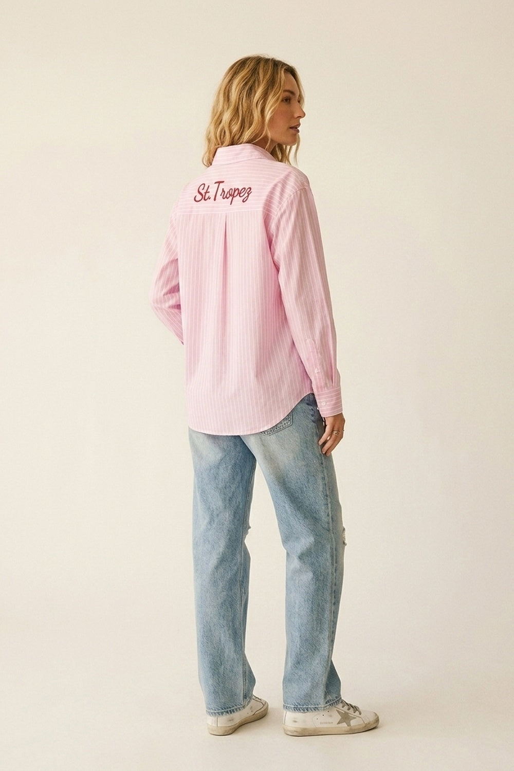 Camicia button-up a righe rosa con dettaglio ricamato
