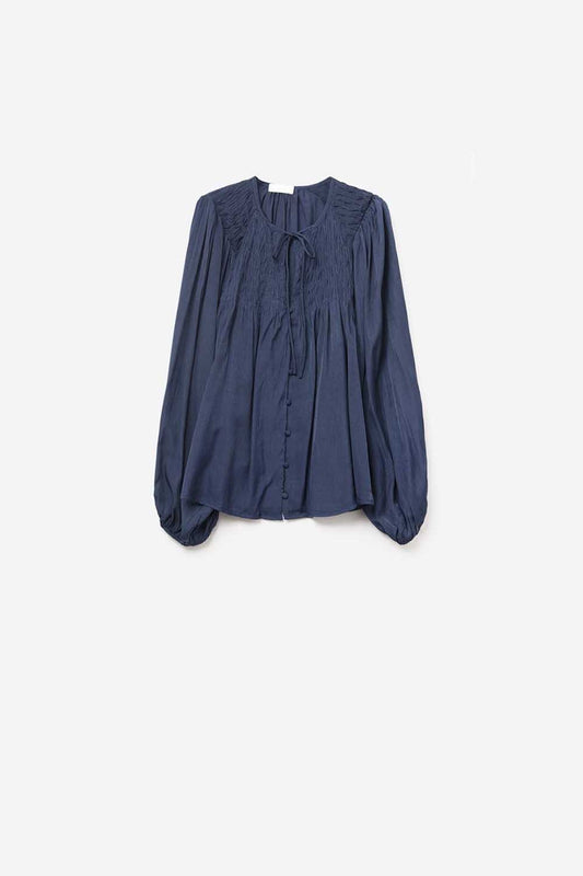 Camicia chic in raso blu con pizzo