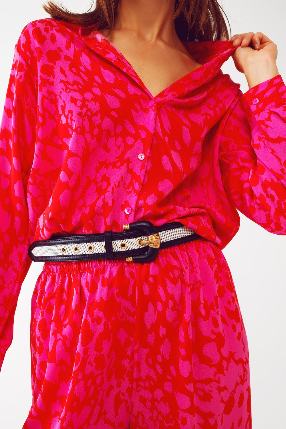 Camicia con stampa animalier in fucsia