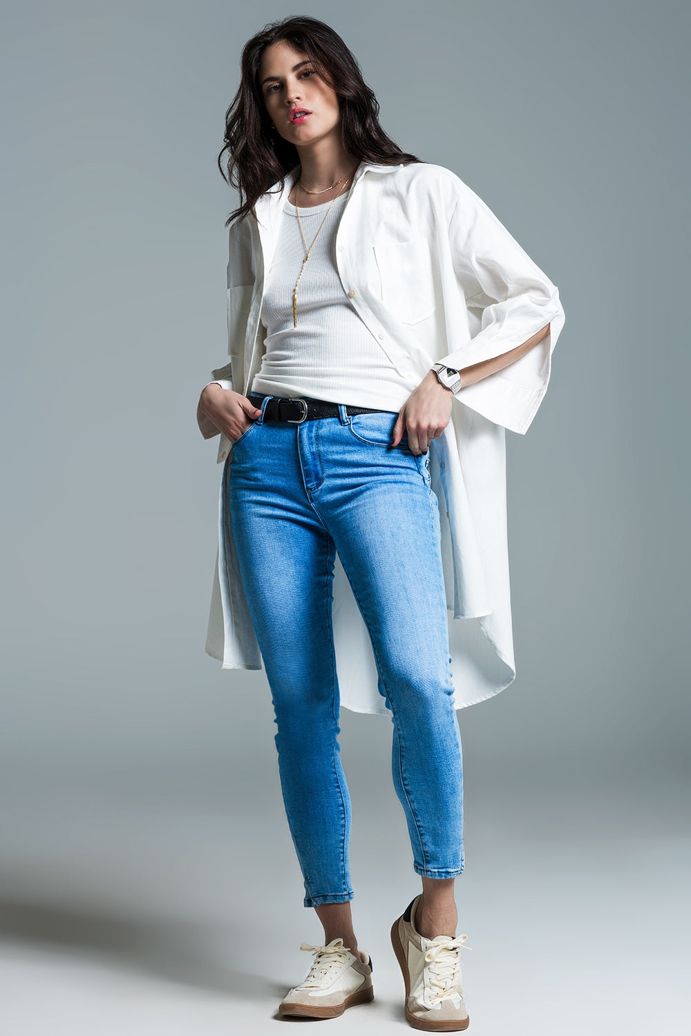 Camicia con taglio boyfriend e manica a 3/4 in bianco