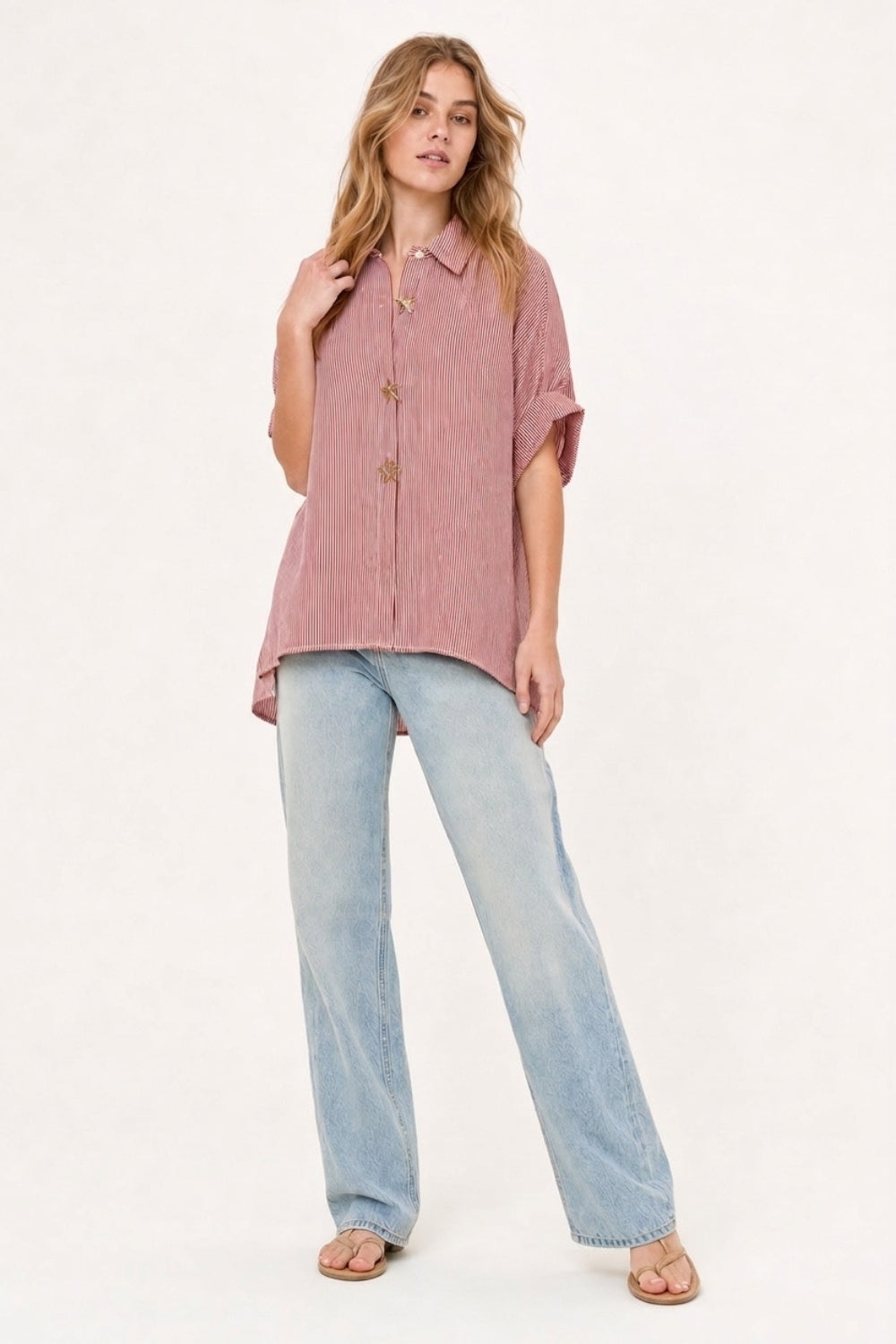 Camicia di popeline a righe oversize rosa con bottoni a forma di stella marina