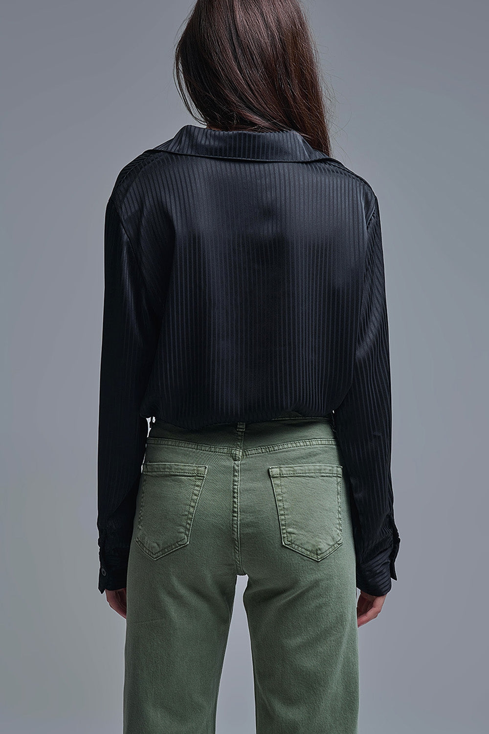 Camicia elegante in raso a righe nere