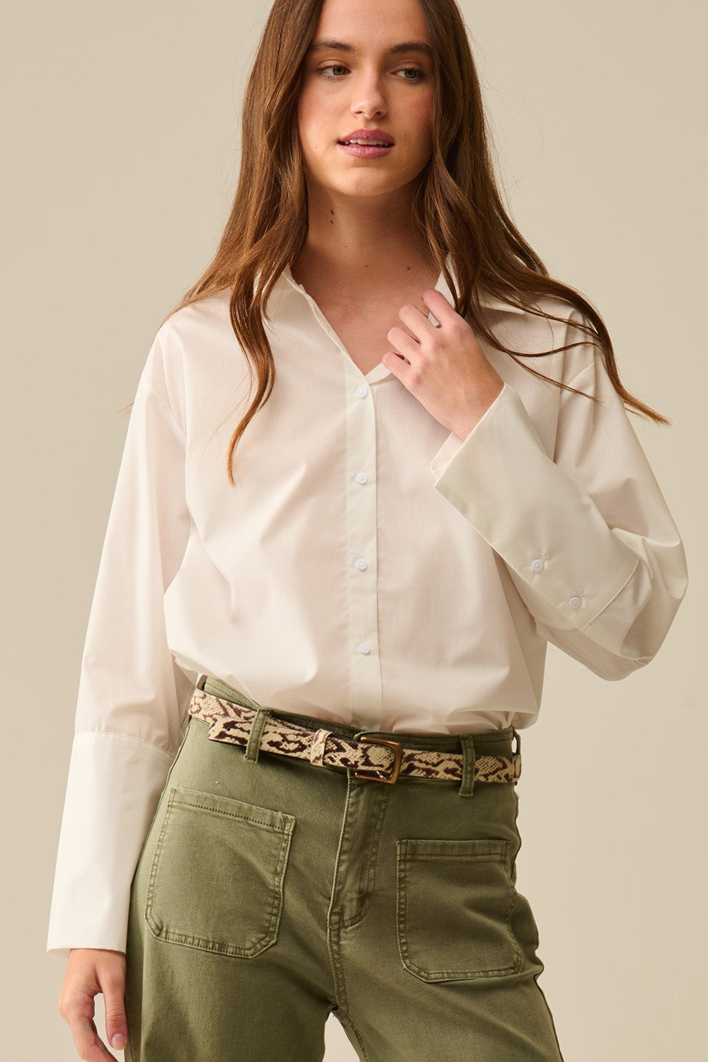 camicia in popeline bianco con polsini extra larghi
