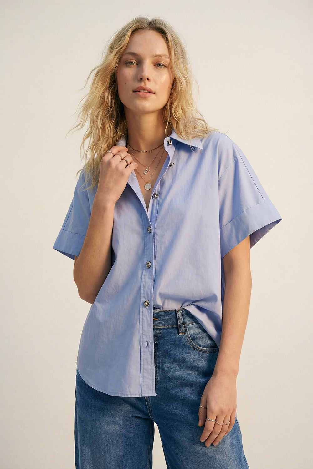Q2 Camicia Kimono a maniche corte in popeline blu con bottoni argentati
