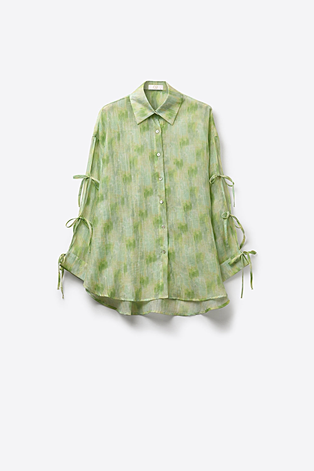 Camicia oversize a bottoni verde chiaro con maniche a fiocco