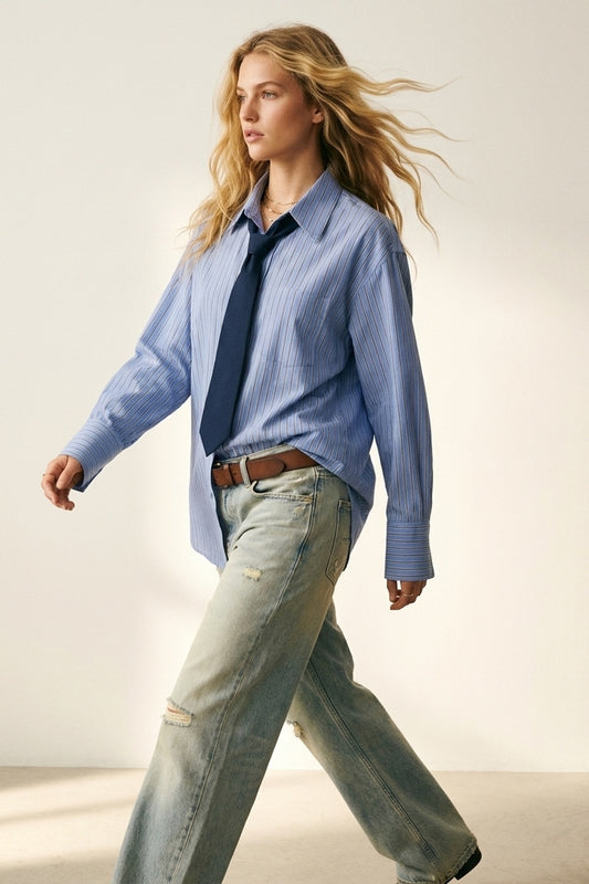 Q2 Camicia oversize a righe azzurre con bottoni