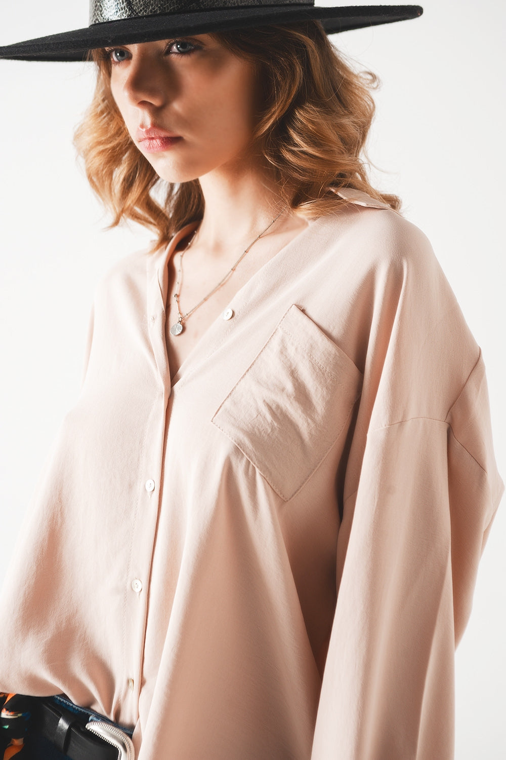 Camicia oversize beige con taschino