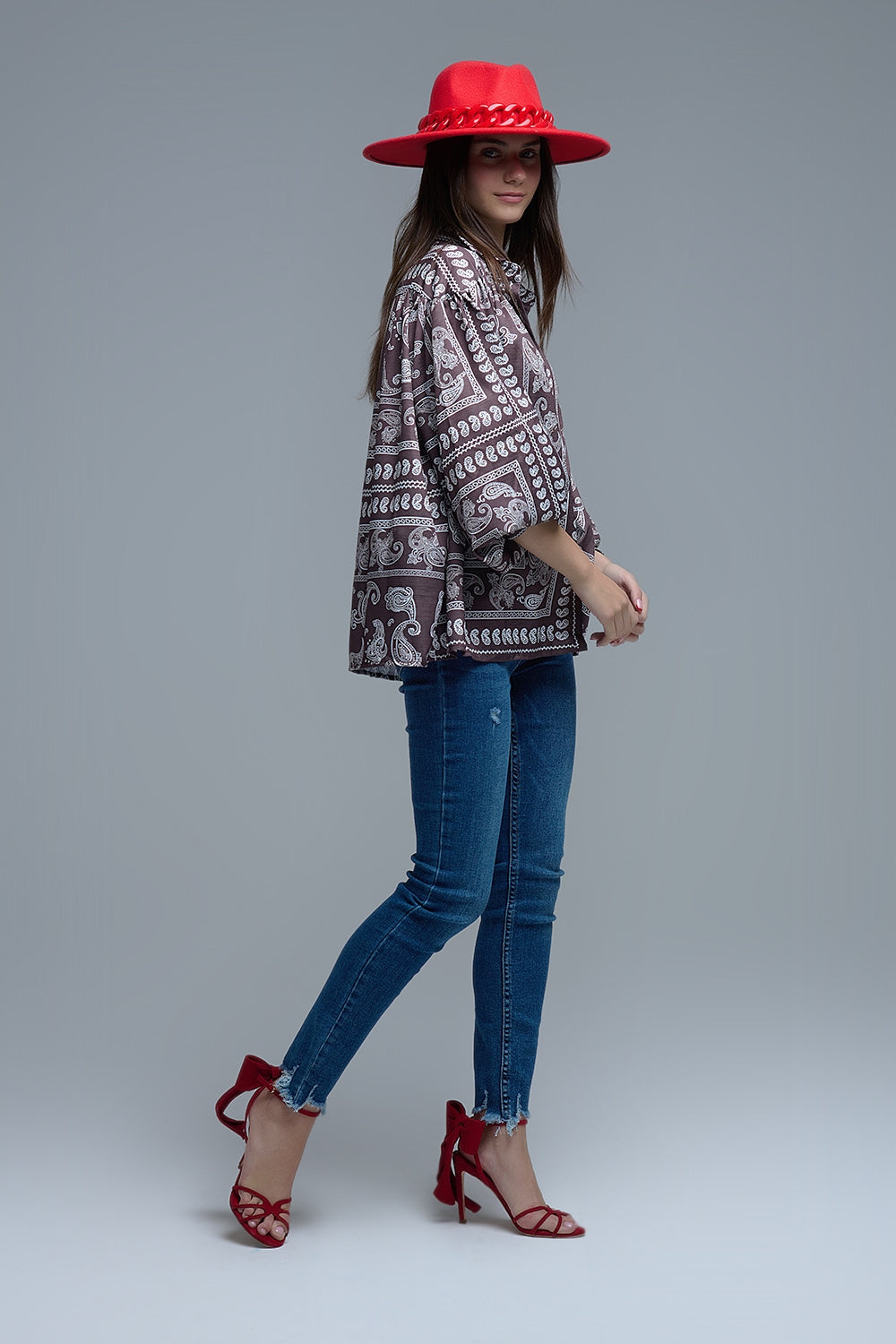 Camicia Paisley marrone con maniche voluminose