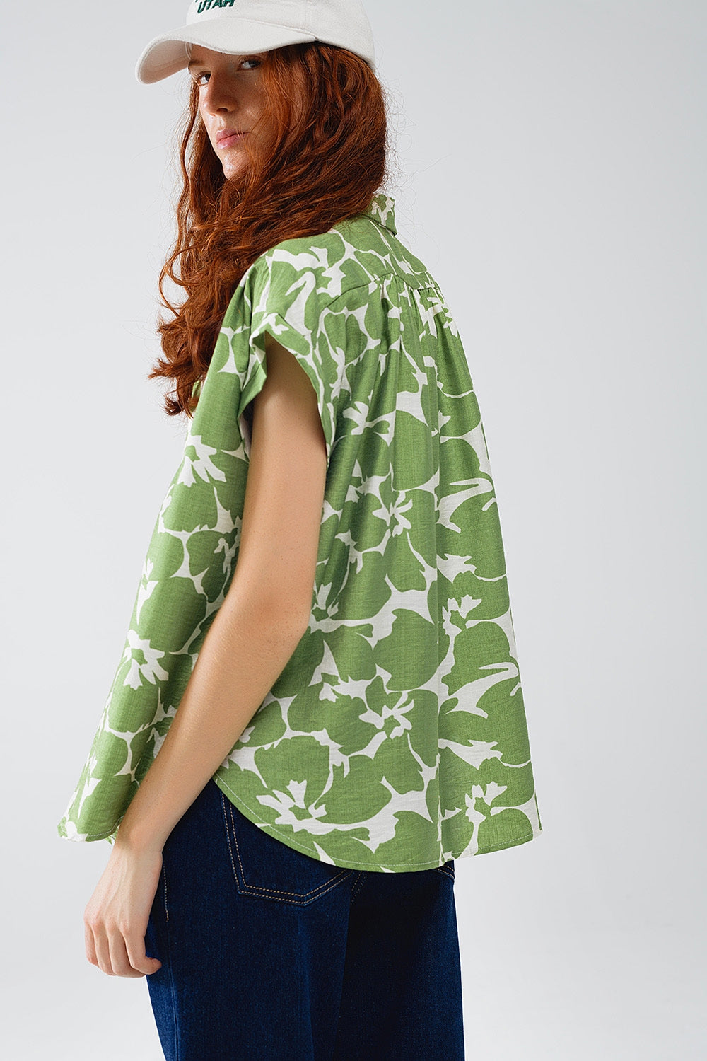 Camicia rilassata con stampa floreale in verde