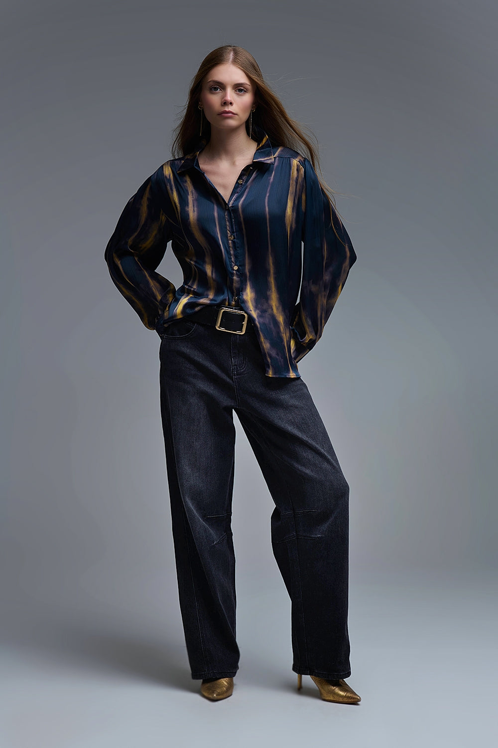 Camicia tie-dye effetto raso con strisce blu e ocra